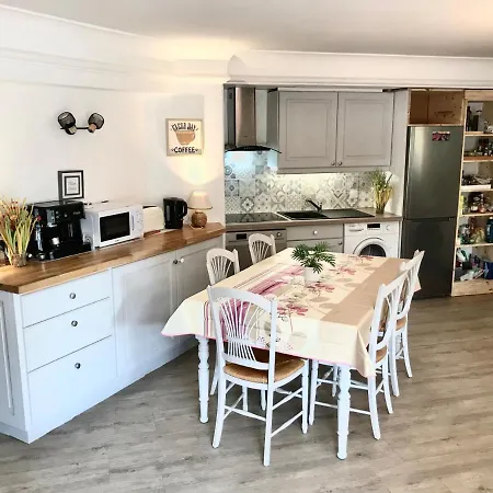 4 Etoiles Port Marine