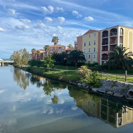 4 Etoiles Port Marine Apartment *