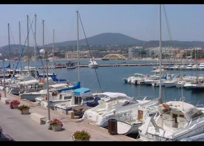 4 Etoiles Port Marine * Sainte-Maxime